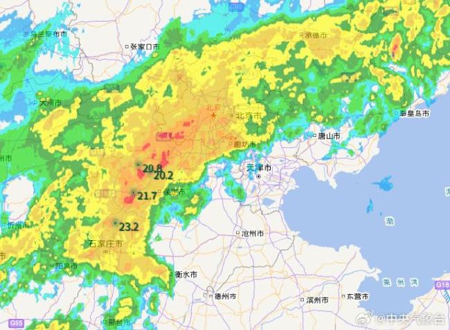 河北保定附近出现短时强降雨